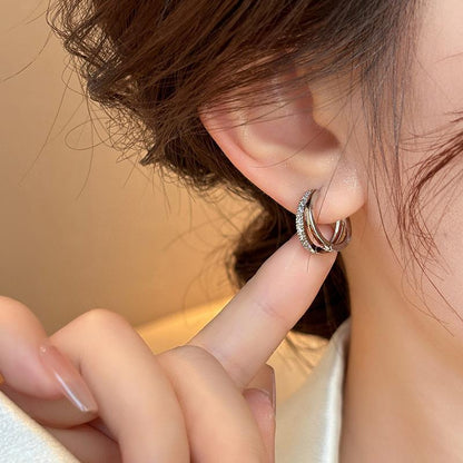 S925 silver needles, pure titanium steel, hypoallergenic double-loop stud earrings.