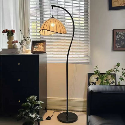 Internet-famous And Vintage S-shaped Crescent Floor Lamp Silent Wind